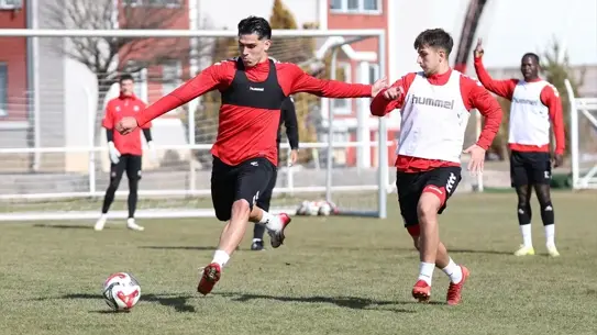 Sivasspor, Adana Demirspor Maçına Hazırlıklarını Hızlandırdı