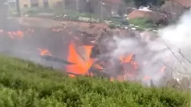Bursa'nın Gemlik İlçesinde Şiddetli Ev Yangını: Tüm Ev Yok Oldu