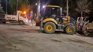 İsparta’da Şiddetli Rüzgar Minare Külahını Yıktı: Can Kaybı Olmadı