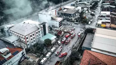 Bornova'da Ayakkabı Fabrikasında Çıkan Yangın Kontrol Altına Alındı