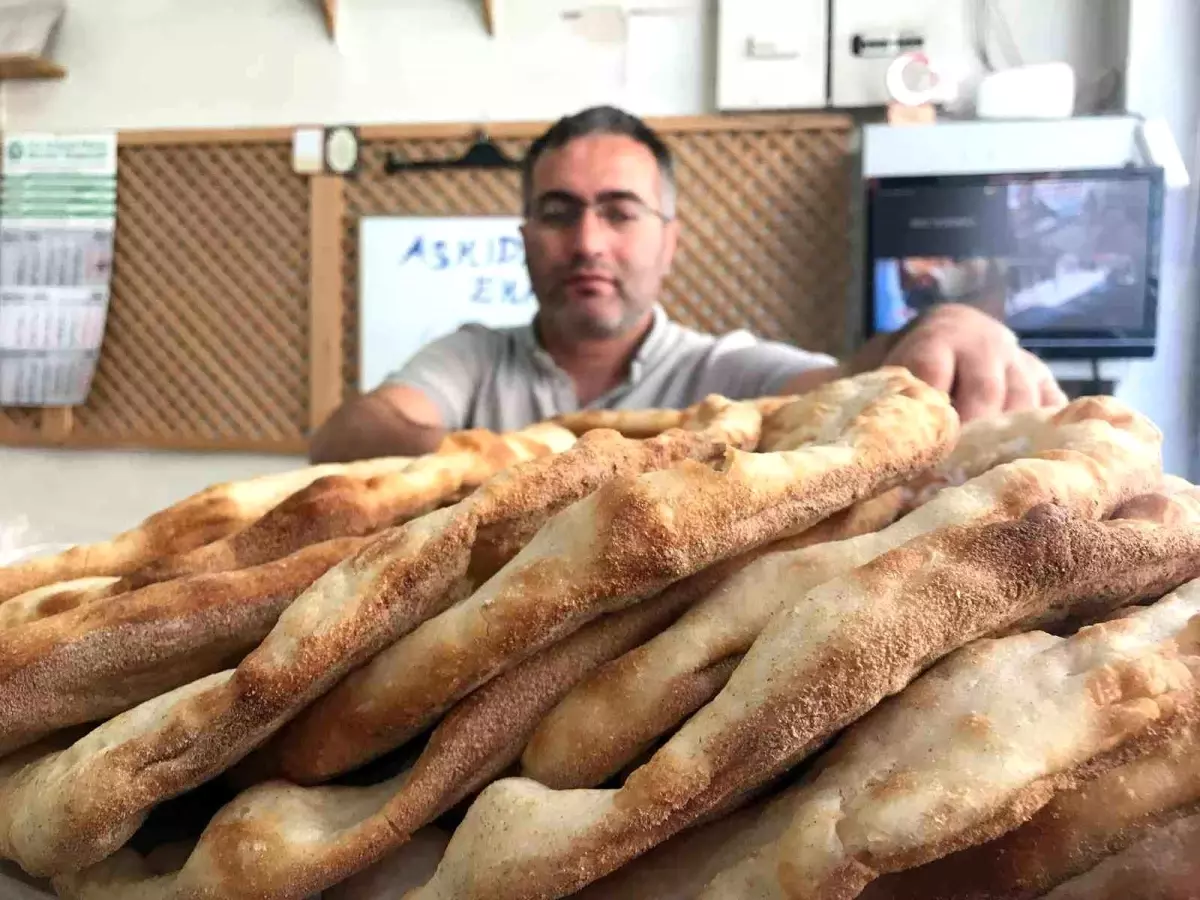 Bayburt’ta Ramazan Pidesi Gramajı 300 Gram’a Düştü, Fiyatları Belirlendi