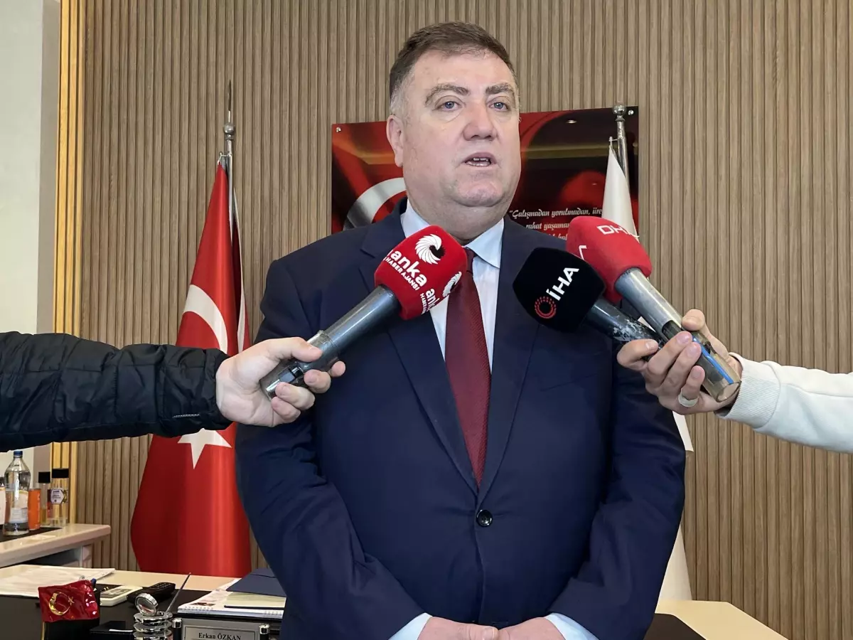 İzmirli Taksiciler Mali Cihaz Zorunluluğuna Karşı Çıkıyor