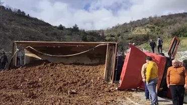Alanya’da Fren Arızalı TIR’ın Çarpmasıyla 1 Ölü, 3 Yaralı