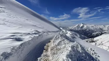 Van’ın Özbeyli Mezrası Karla Mücadeleye Girdi: Yol Açıldı