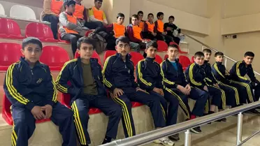 Muş’un Korkut İlçesinde 16 Okulun Katıldığı Futsal Turnuvası Açıldı