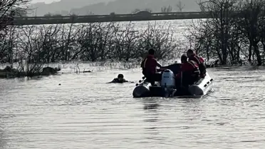 Manisa Yunusemre'de 18 Yaşındaki Genç Gölet Kenarında Kayıp: Arama Çalışmaları Hız Kazandı