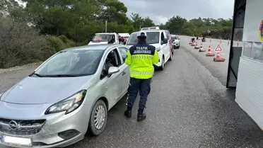 Gözaltına alınan şüpheliler