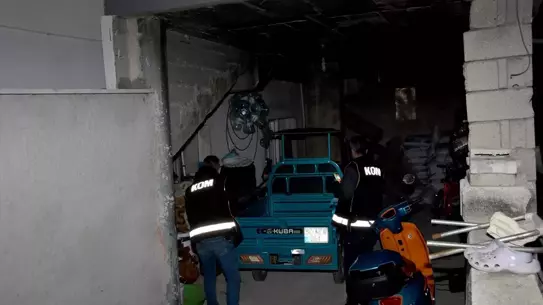 Operasyon sırasında ele geçirilen uyuşturucu ve ekipman