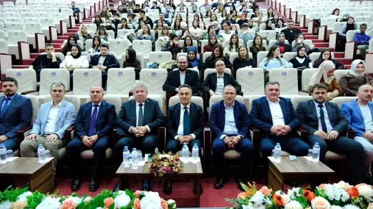 Tokat Gaziosmanpaşa Üniversitesi’nde Değişen Dünya ve Eğitim Üzerine Derinlemesine Söyleşi