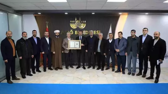 Elazığ ve Han Yunus Belediye Başkanları Dostluk Köprüsü Kurdu