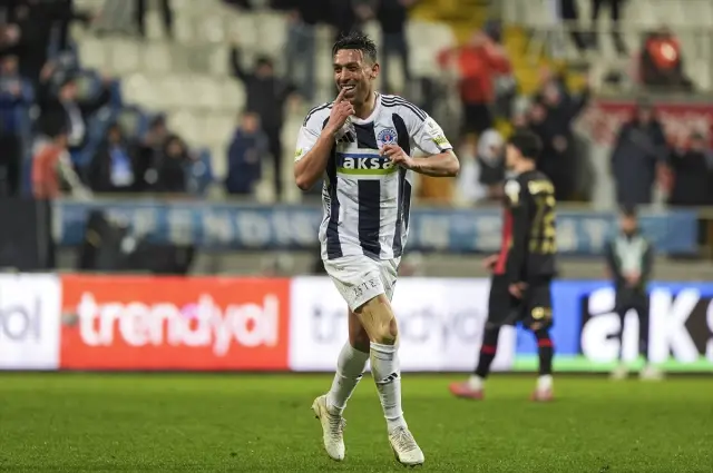Maçta gol sevinci yaşayan Kasımpaşa oyuncuları