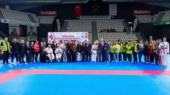 Manisa’da Engelli ve Veteran Karate Şampiyonası Coşku Yarattı