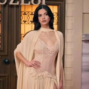 Eylül Lize Kandemir sahnede