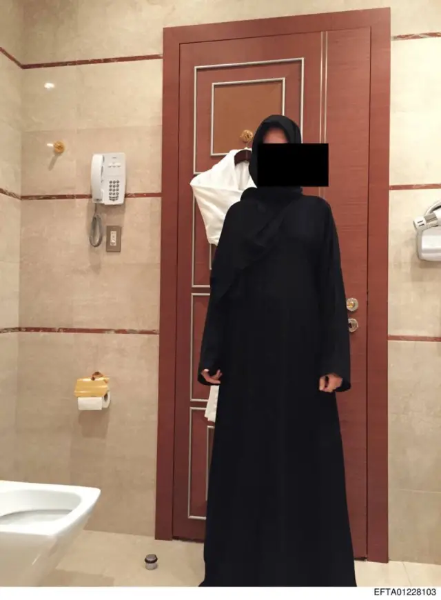 Epstein banyo detayları