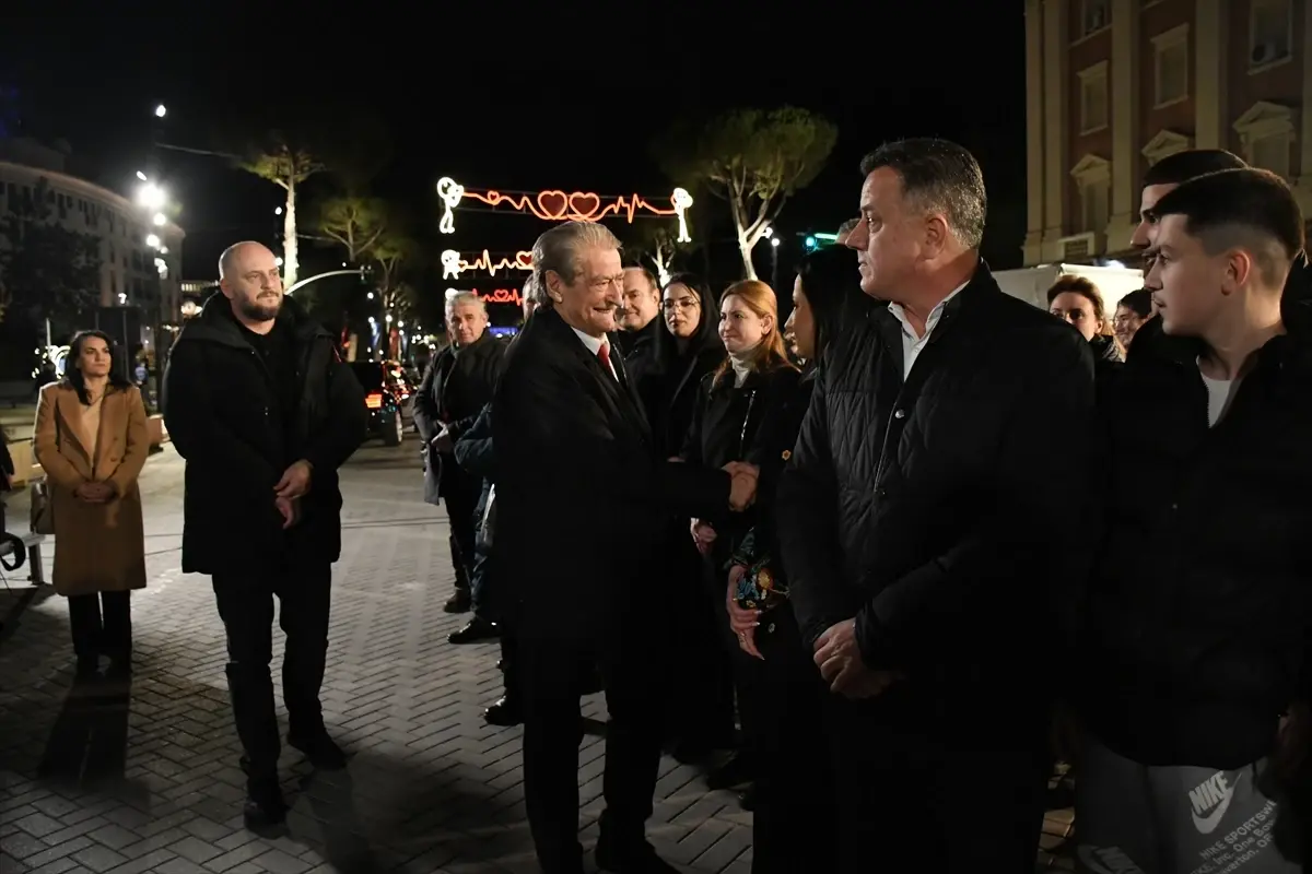 Tiran’da protestocular