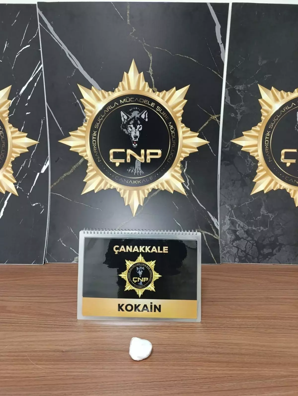 Çanakkale'de Silahlı Uyuşturucu Operasyonu: 3 Şüpheli Tutuklandı