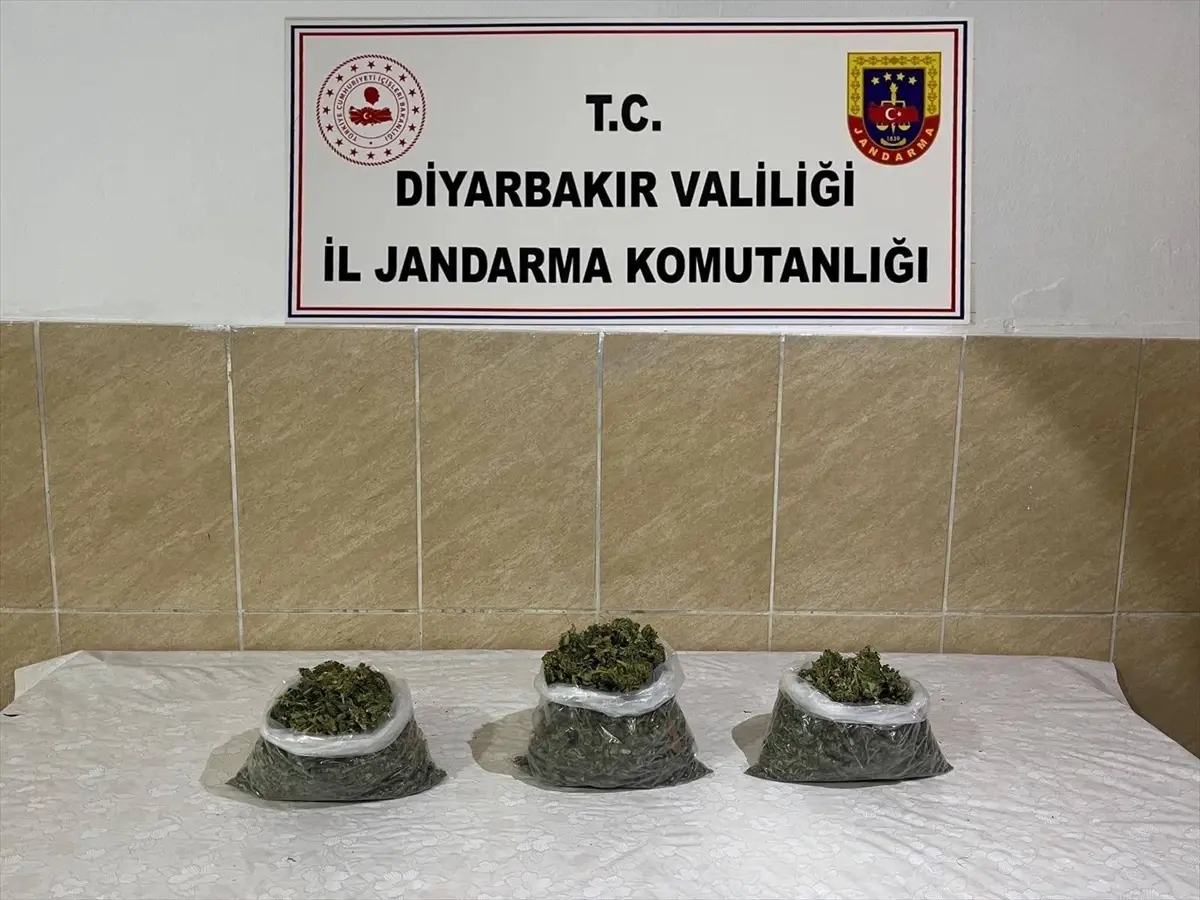 Diyarbakır’da Büyük Uyuşturucu Operasyonu: 5,3 kg Esrar ve Eroin Ele Geçirildi
