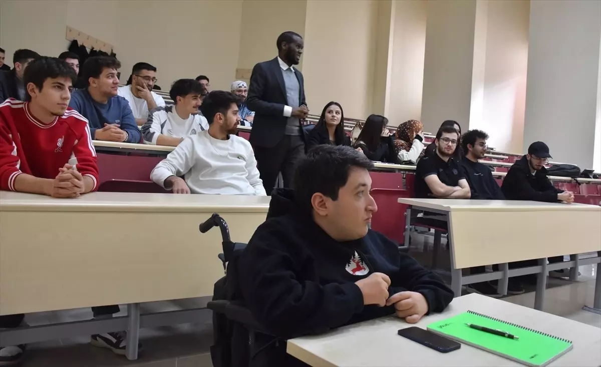 Berk Dinçer, Gümüşhane Üniversitesi kampüsü