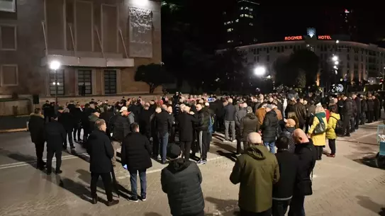 Tiran’da Hükümet Karşıtı Gösteriler: Başbakan Rama ve Bakan Balluku’ya İstifa Talebi