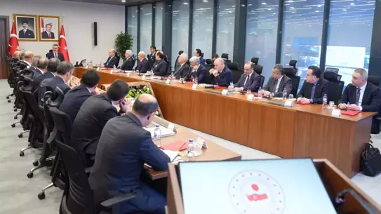 İçişleri Bakanı Çiftçi, Birim Amirleriyle Güvenlik Stratejileri Üzerine Görüşmeler Gerçekleştirdi