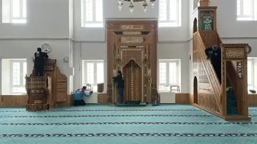 Erciş’te Ramazan’a Hazırlık: Camiler Derinlemesine Temizleniyor