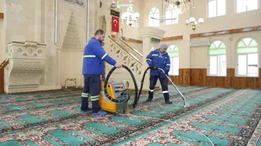 Mersin Akdeniz'de Ramazan Öncesi Camiler Temizleniyor