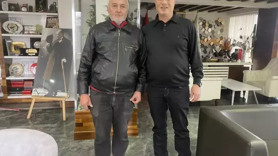 Bulunan Çantayı Sahipine Teslim Eden Temizlik İşçisine Ödül