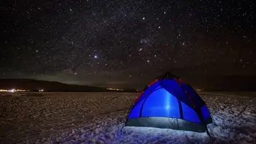Çıldır Gölü'nün Buzlu Yüzeyinde Unutulmaz Kış Kampı