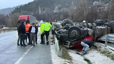 İlgaz’da Tır Devrildi: Sürücü Hayatını Kaybetti