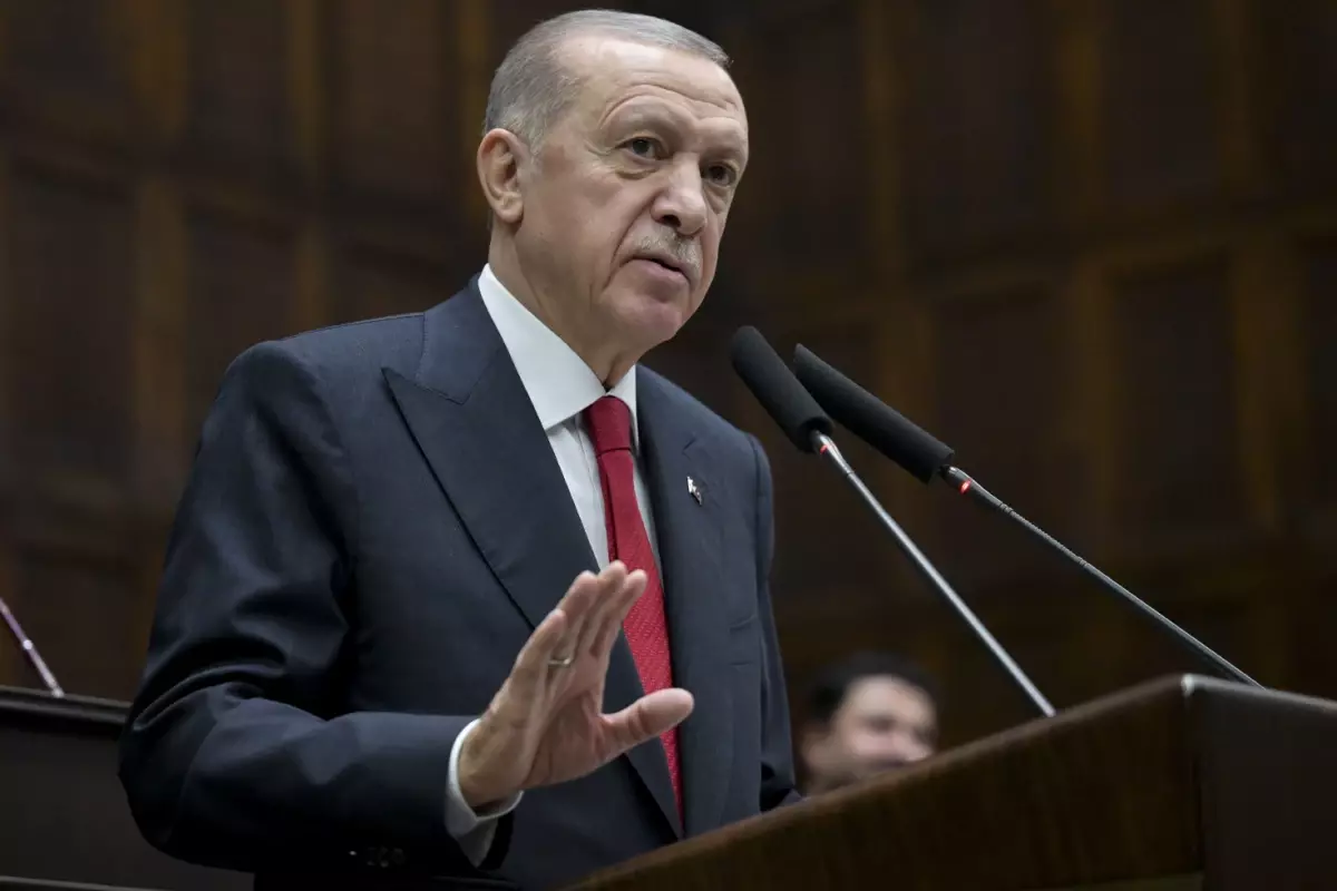 Erdoğan, iki milletvekiline konuşma yasağı getirdi: Tartışmalı açıklamalar gündemde