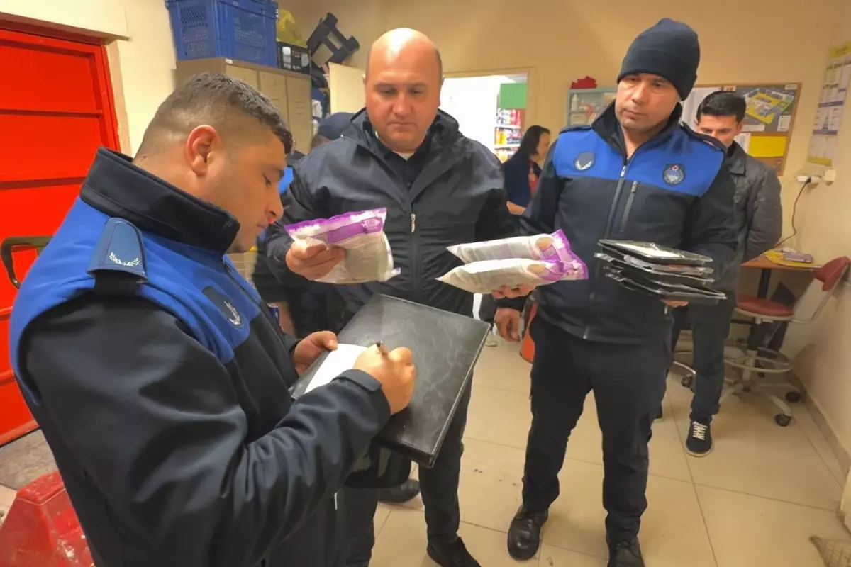 Avcılar Zincir Marketinde Son Kullanma Tarihi Geçmiş Ürünler Gündemde