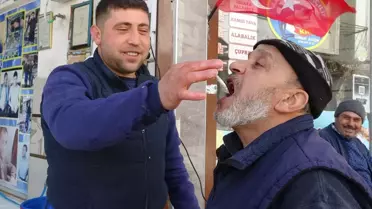 Kilis’te Hamsi Şöleni: Taze Balık Tezgahlara Döndü, Vatandaşlar Çiğ Çiğ Tadıyor