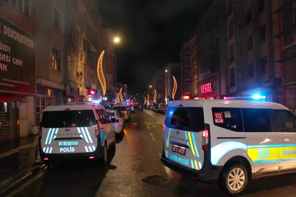 Aksaray’da Silahlı Olayda Üç Kişi Hayatı Kaybetti: Olayın Detayları ve Soru İşaretleri