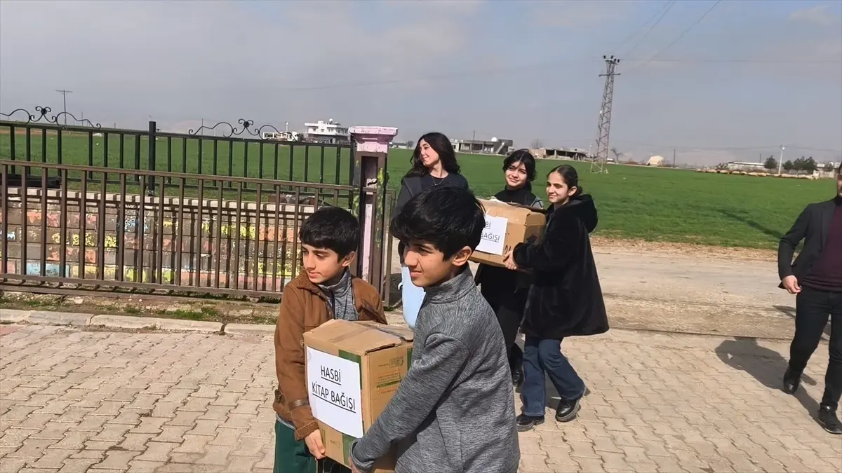 Mardin’in Artuklu İlçesinde 3 Okula 1.000 Kitap Bağışı