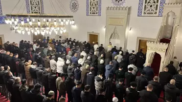 Teravih namazı sırasında toplu ibadet