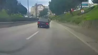 Bursa Osmangazi'de Sürücü Çocukların Üzerine Araç Sürdü: Görüntüler Yayında