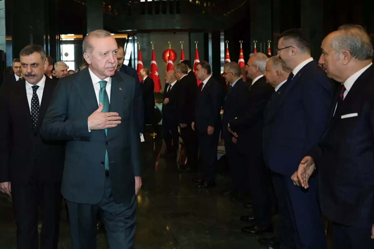 Erdoğan, Valilere Sosyal Medyada Ölçüyü Kaçırmama Çağrısı Yaptı