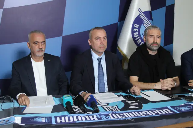 Stadyumda taraftarlar