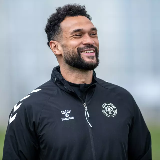 Steven Caulker antrenman sırasında