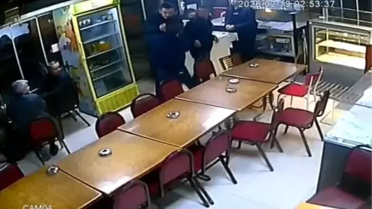 Kütahya’da Çay Evi Saldırısı: Bir Kişi Ağır Yaralı