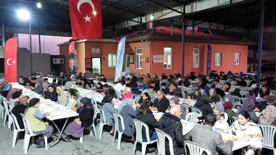 Buharkent’te Ramazan’ın İlk İftarı, Başkan Erol’un Katılımıyla Coşkuyla Gerçekleşti