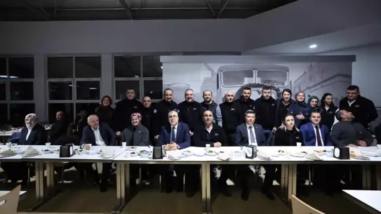 İşçilerin Yanında Ramazan Sofrası: Çalışma Bakanı Vedat Işıkhan'dan İlk İftar