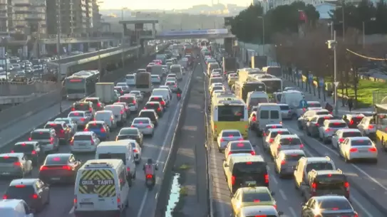 İstanbul’da Ramazan Trafiği: İlk İftar Öncesi Yoğunluk Rekor Kırdı