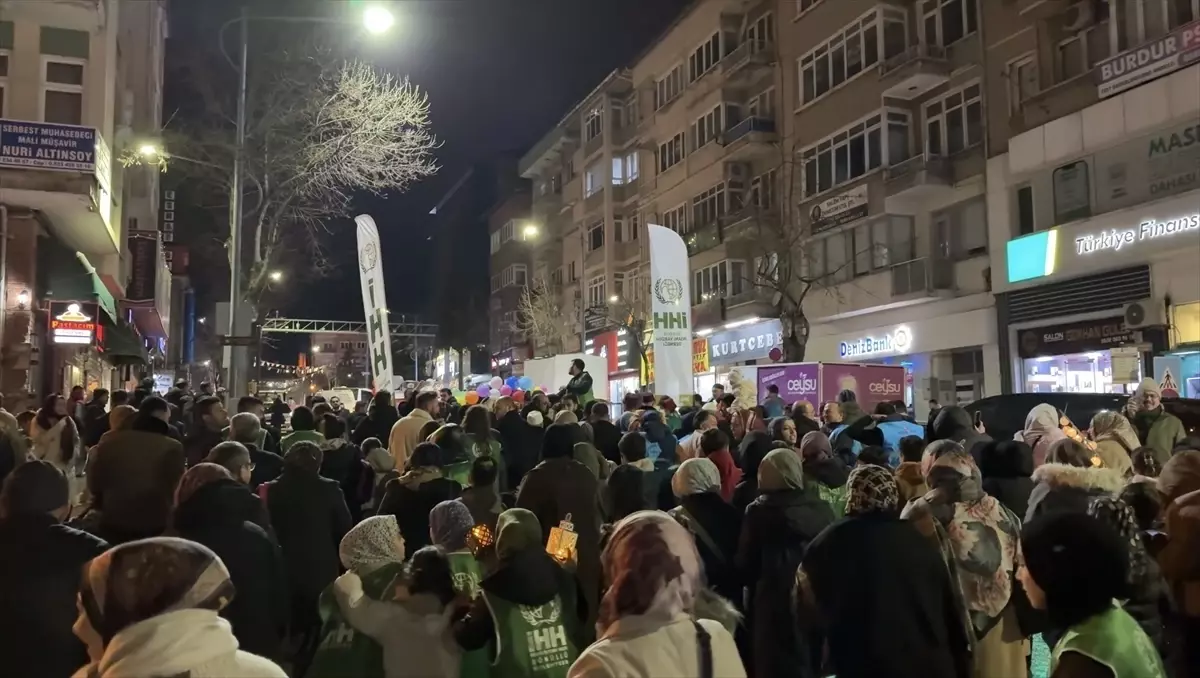 Burdur’da Işıl Işıl Fener Alayıyla Ramazan Coşkusu