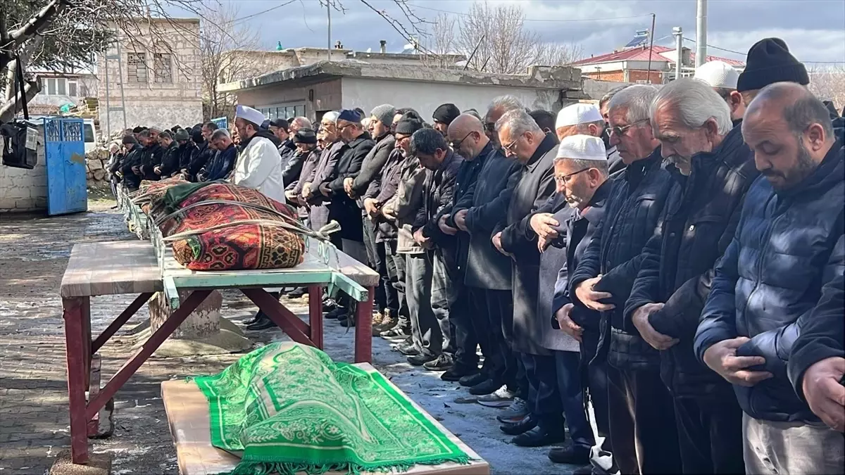 Cenaze töreni ve aileye son görev