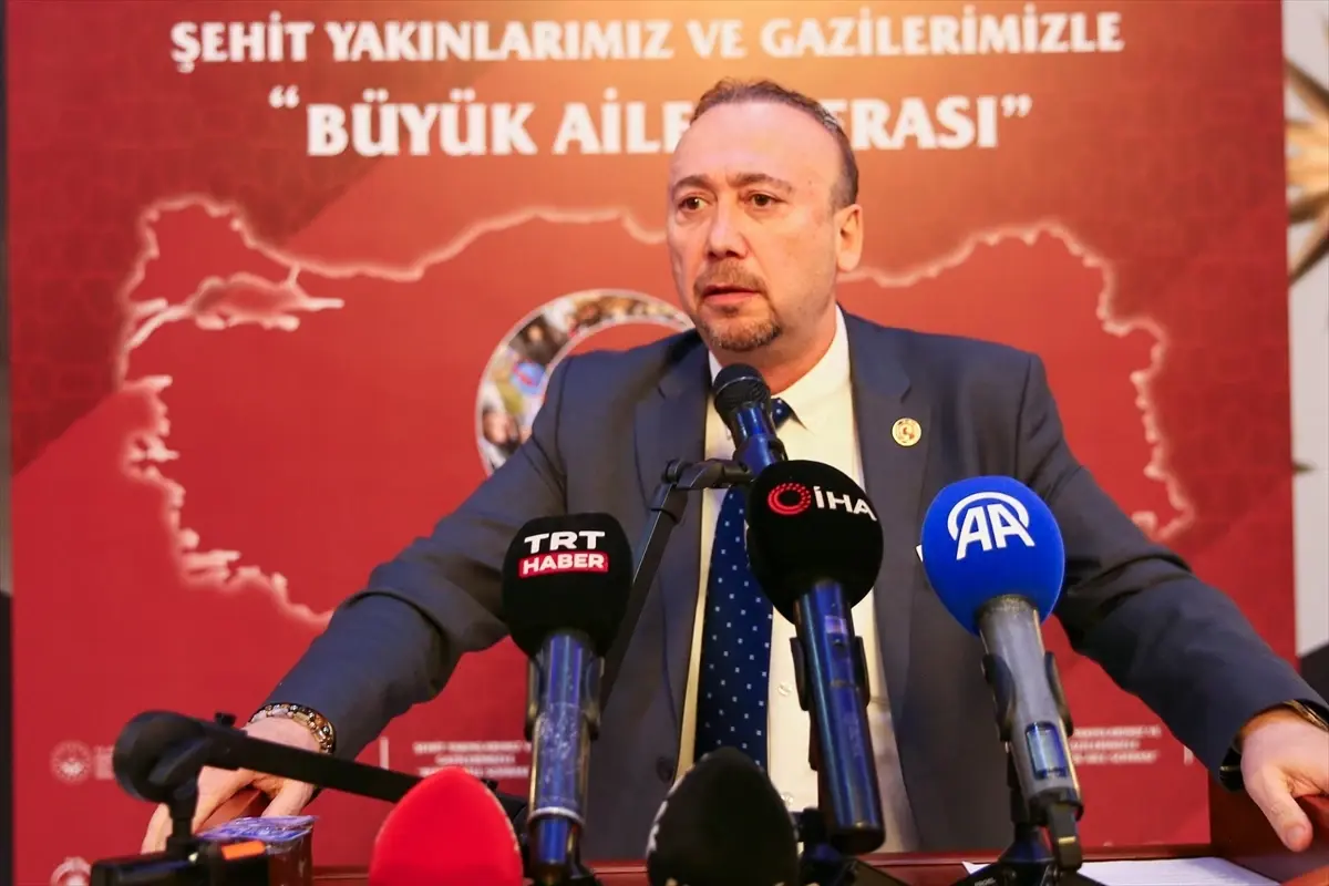 Uşak Valisi Naci Aktaş iftar sofrasında