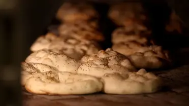 Kırklareli'de Ramazan Pidesi Üretiminde Yoğun Talep ve Yeni Lezzetler