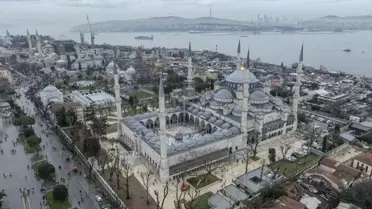 Sultanahmet Camisi: 409 Yıllık Osmanlı Mimarisi ve Turist Çekim Merkezi