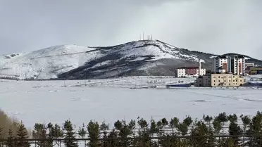 Kars ve Ardahan’da Kar Yağışı Şiddetini Koruyor, Merkezler Beyaza Bürüldü