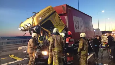 Beykoz'da Kamyon ve TIR Çarpışması: Şoför Yaralı